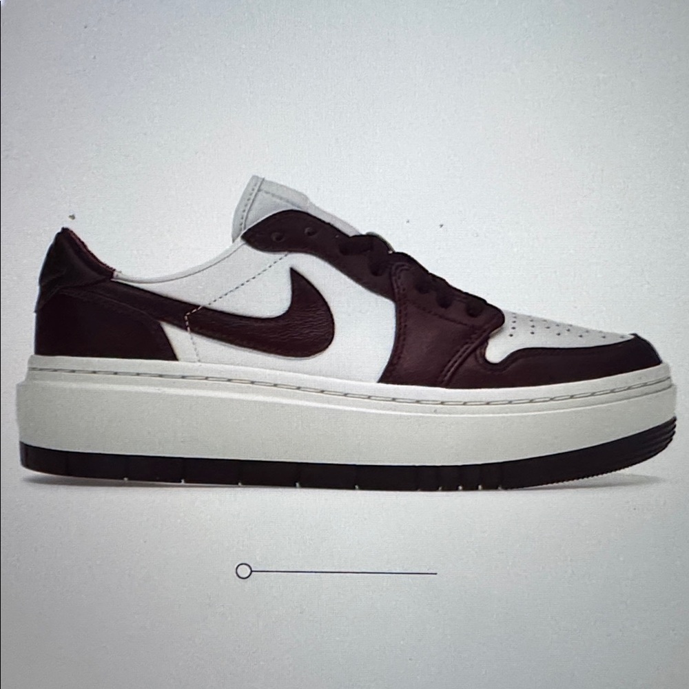 Nike Women’s Air Jordan 1 Elevate Low Dunks - Size 8